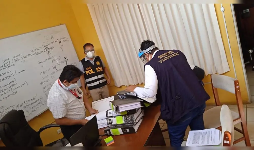 Fiscal llegó hasta oficinas del GORE. Foto: Ministerio Público Fiscal llegó hasta oficinas del GORE. Foto: Ministerio Público