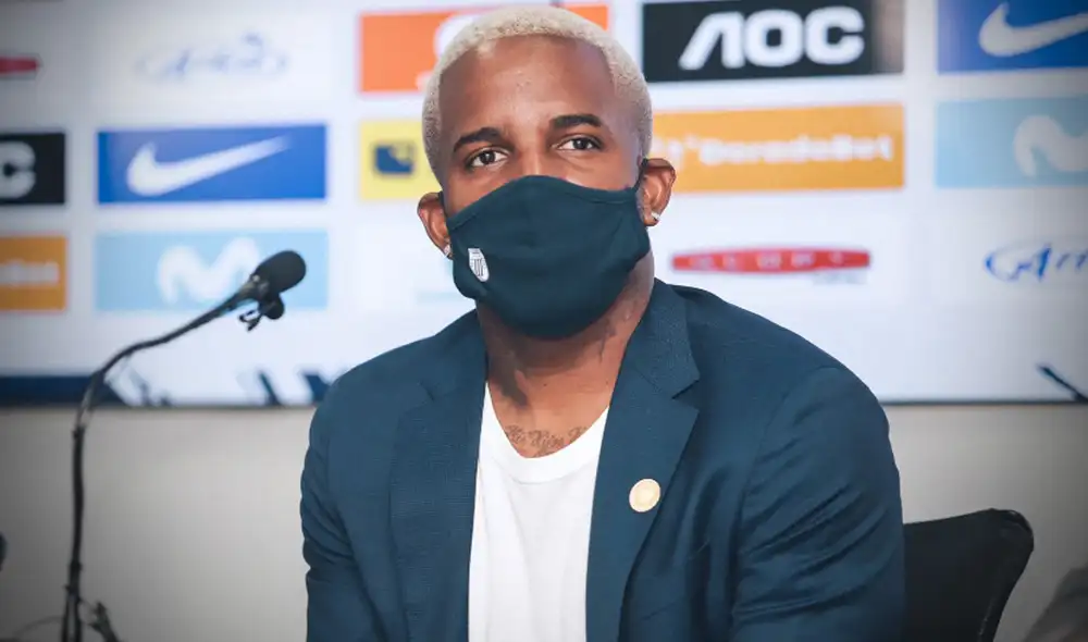 Jefferson Farfán había incumplido protocolos de sanidad en un restaurante local. Foto: Alianza Lima Jefferson Farfán había incumplido protocolos de sanidad en un restaurante local. Foto: Alianza Lima