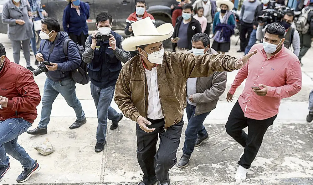 Castillo postula a la presidencia de la República con Perú Libre. Foto: La República Castillo postula a la presidencia de la República con Perú Libre. Foto: La República