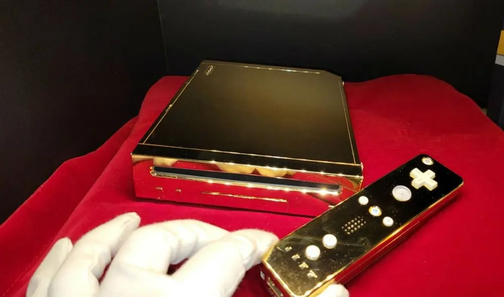 La consola fue encargada para la Reina de Inglaterra, Isabel II y ya ha superado valores de hasta 300.000 dólares. Foto: eBay