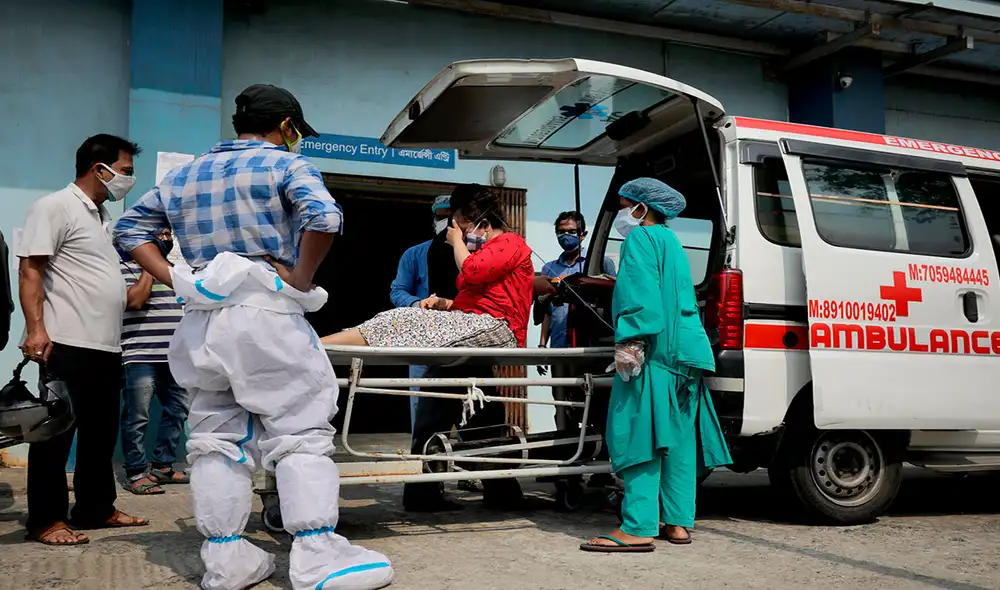 En este momento de la pandemia de coronavirus, ningún país está más golpeado por la COVID-19 que India. Foto: EFE En este momento de la pandemia de coronavirus, ningún país está más golpeado por la COVID-19 que India. Foto: EFE