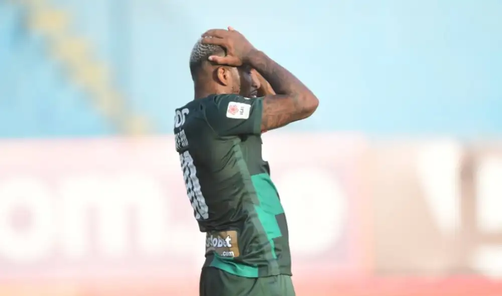 ¡Sancionado! Farfán fue suspendido por dos fechas en la Liga 1 Betsson. Foto: difusión ¡Sancionado! Farfán fue suspendido por dos fechas en la Liga 1 Betsson. Foto: difusión