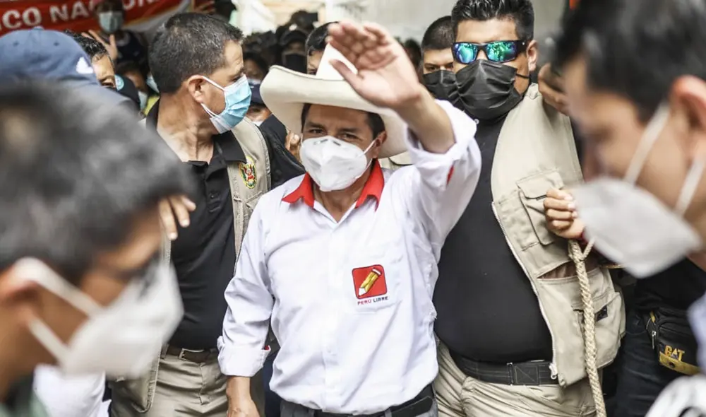 Castillo señaló que no va a revelar quiénes formar su equipo técnico porque no quiere que se luzcan "para la foto". Foto: Aldair Mejía/La República