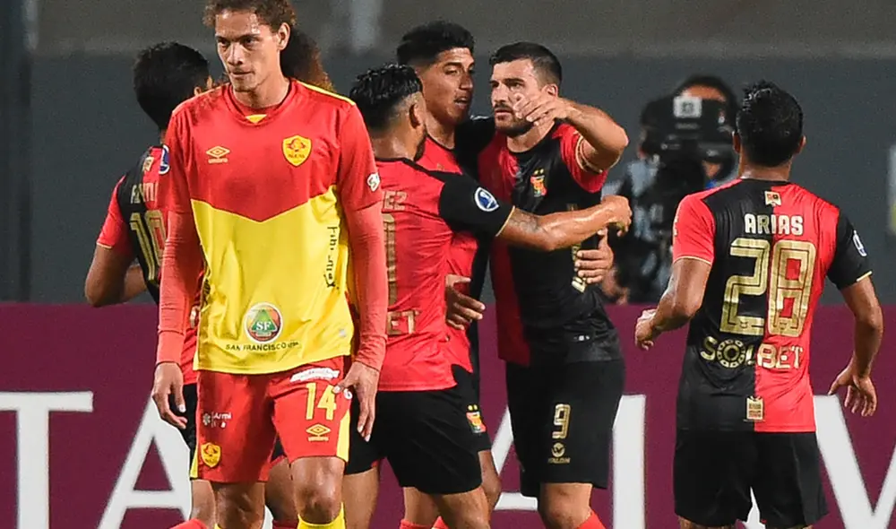 Melgar doblegó a su similar de Aucas y es líder del Grupo D de la Copa Sudamericana. Foto: AFP