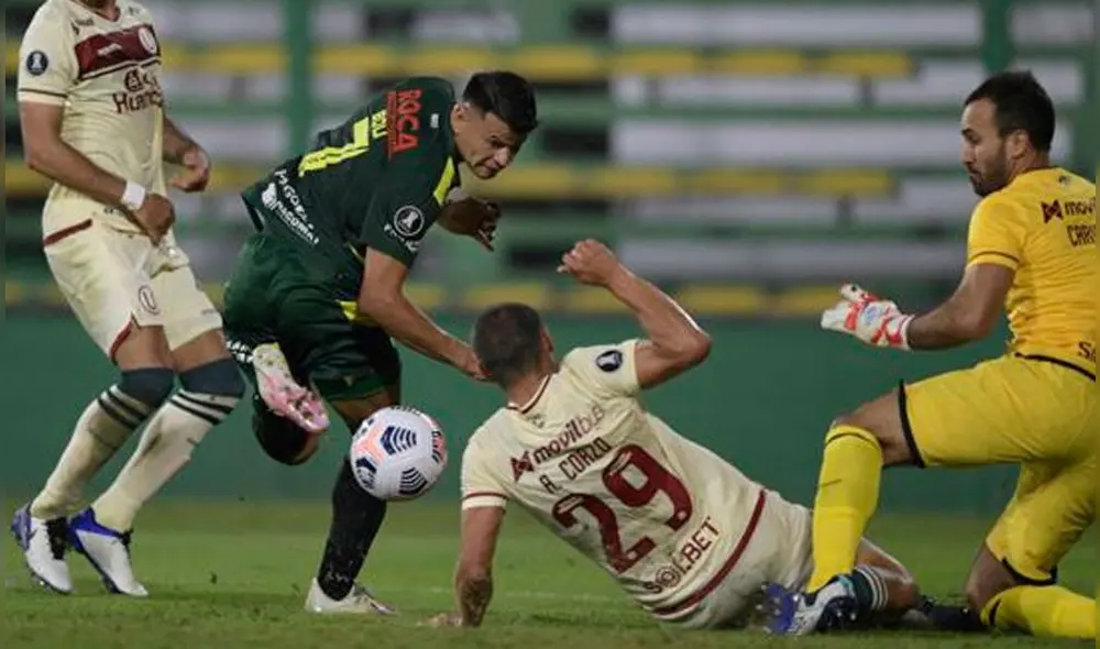 Los merengues cayeron goleados por 3-0 ante el Halcón. Foto: Juan Mabrota/AFP
