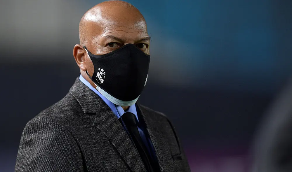 Esta es la segunda Copa Libertadores que Mosquera dirige al mando de Cristal. Foto: EFE