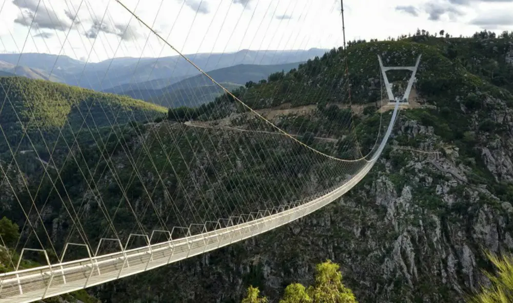 El puente Arouca 516 ha destronado el récord establecido en 2017 por el puente Charles Kuonen en los Alpes suizos, de 494 metros de largo. Foto: Sputnik