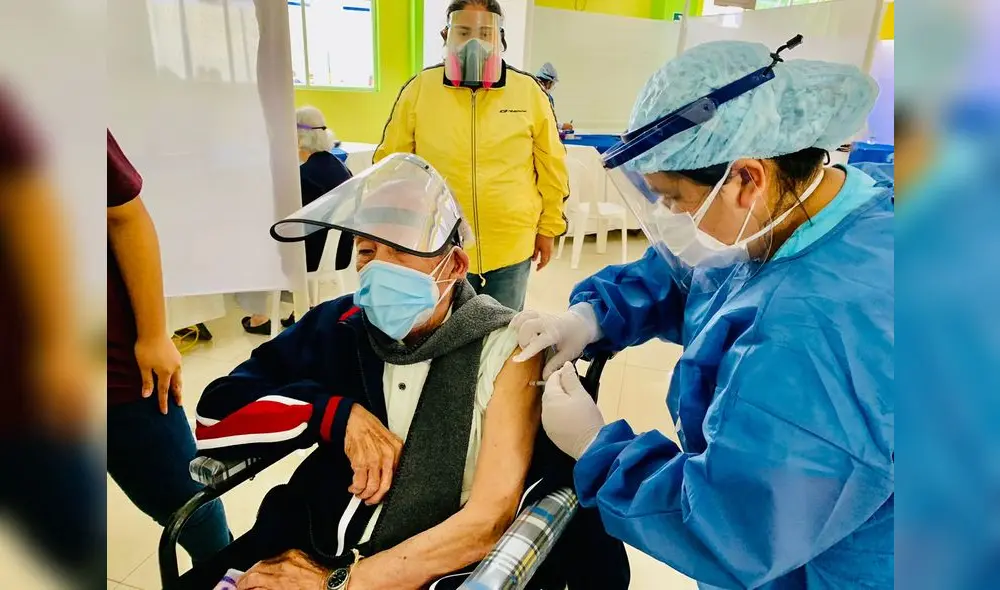 Ancianos serán inmunizados de acuerdo al cronograma del Minsa. Foto: MDL Ancianos serán inmunizados de acuerdo al cronograma del Minsa. Foto: MDL