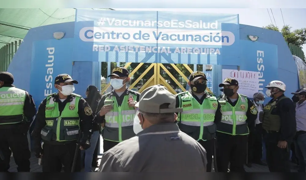 En el distrito de Bustamante y Rivero se registró caos el último viernes. Foto: La República En el distrito de Bustamante y Rivero se registró caos el último viernes. Foto: La República