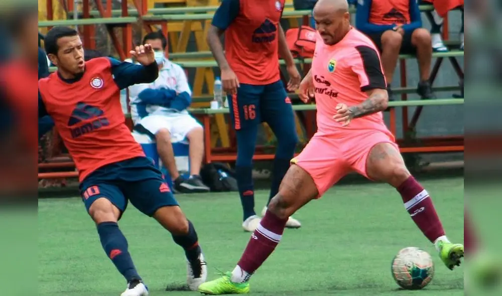 Freitas, delantero uruguayo que se ha quedado para jugar la Liga 2 por Carlos Stein. Foto: Carlos Stein