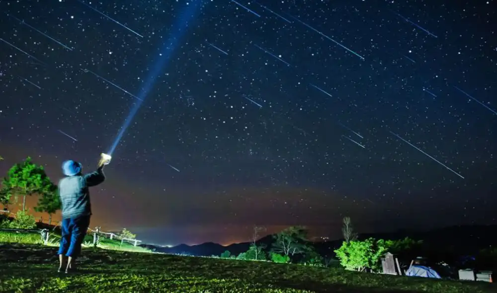 Las Eta Acuáridas se originan a partir de los restos del cometa Halley, que orbita alrededor del Sol cada 76 años, en promedio. Foto: referencial / difusión Las Eta Acuáridas se originan a partir de los restos del cometa Halley, que orbita alrededor del Sol cada 76 años, en promedio. Foto: referencial / difusión