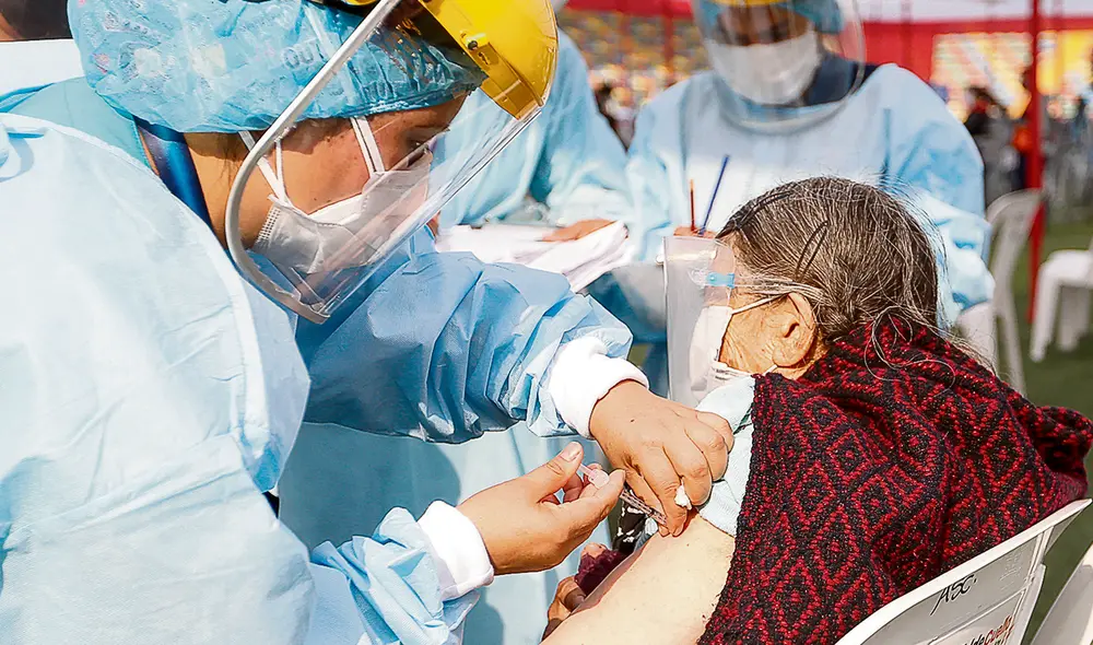 Vulnerables. Las dosis de Pfizer llegarán en dos envíos cada semana durante este mes. Cada envío será de 350 mil unidades. Foto: difusión