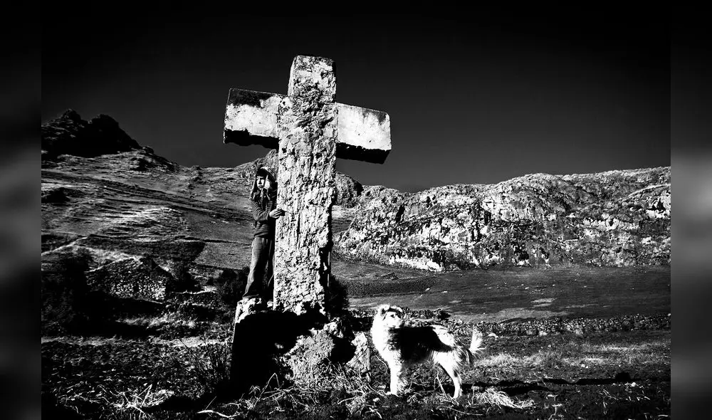 Una de las dramáticas fotografías de Franz Krajnik que exhibe la muestra virtual sobre Uchuraccay Una de las dramáticas fotografías de Franz Krajnik que exhibe la muestra virtual sobre Uchuraccay