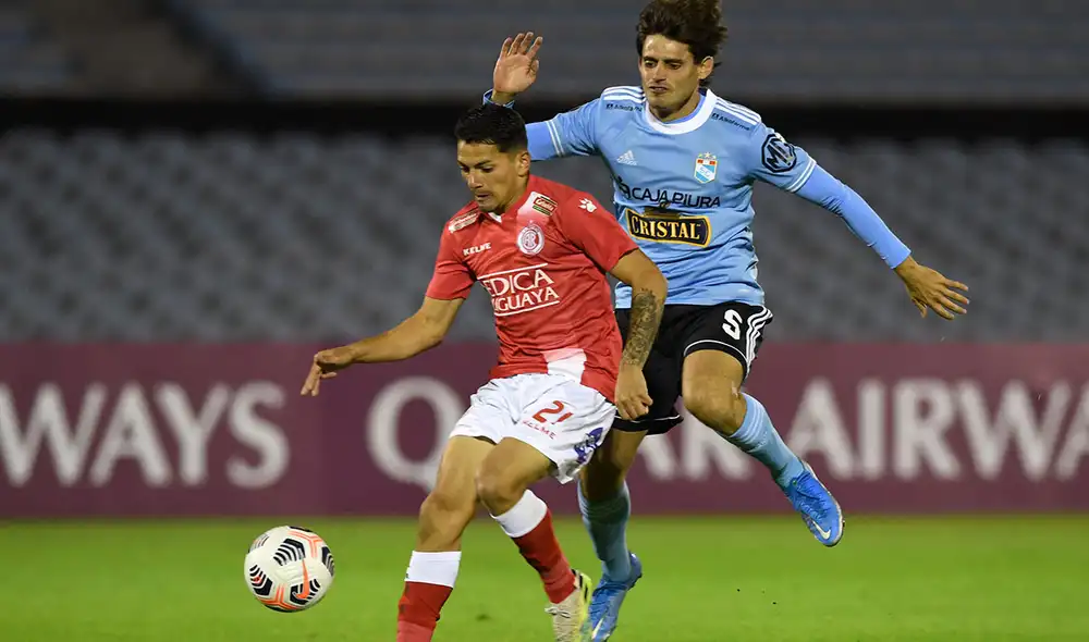 Sporting Cristal y Rentistas juegan en Montevideo por la fecha 3 del grupo E de la Copa Libertadores 2021. Foto: AFP Sporting Cristal y Rentistas juegan en Montevideo por la fecha 3 del grupo E de la Copa Libertadores 2021. Foto: AFP