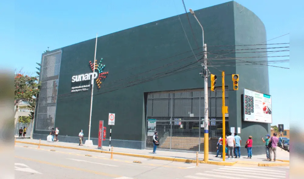 La Contraloría remitió los documentos al titular de la entidad a fin que se adopten acciones. Foto: Contraloría