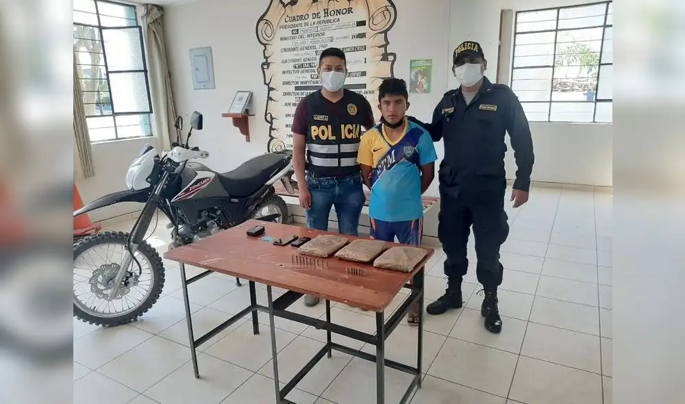 Víctor Chacón fue capturado por cinco policías al estar acusado de tráfico de drogas. Foto: PNP Víctor Chacón fue capturado por cinco policías al estar acusado de tráfico de drogas. Foto: PNP