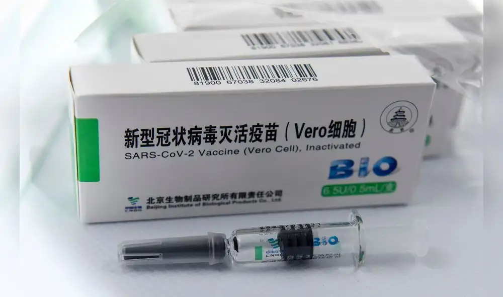 Esta imagen muestra una jeringa y cajas de la vacuna china Sinopharm Covid-19. Foto: AFP Esta imagen muestra una jeringa y cajas de la vacuna china Sinopharm Covid-19. Foto: AFP