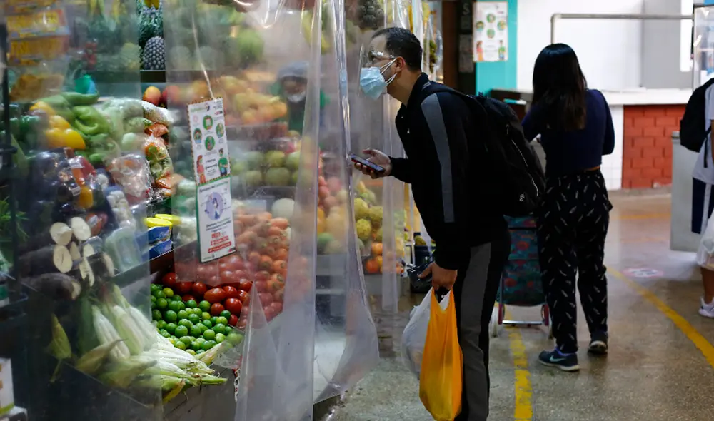 Mercados y supermercados estarán abiertos en este día. Foto: Marco Cotrina / La República Mercados y supermercados estarán abiertos en este día. Foto: Marco Cotrina / La República