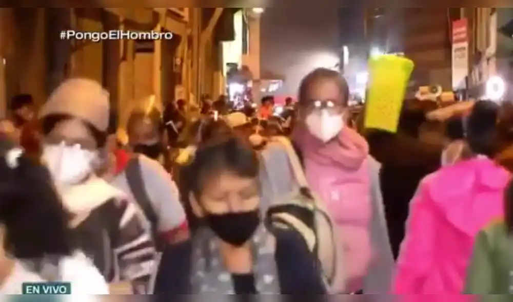 Personas no respetan el distanciamiento y usan de forma incorrecta la mascarilla. Foto: captura de TV Perú