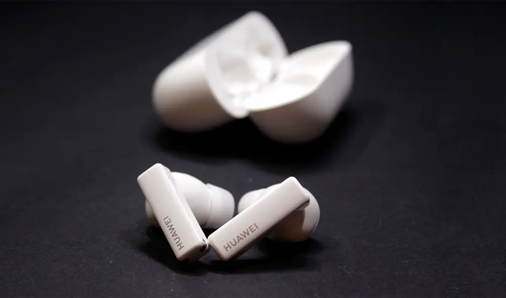 Los Huawei FreeBuds Pro son compatibles con dispositivos iOS y Android. Foto: Carol Larrain