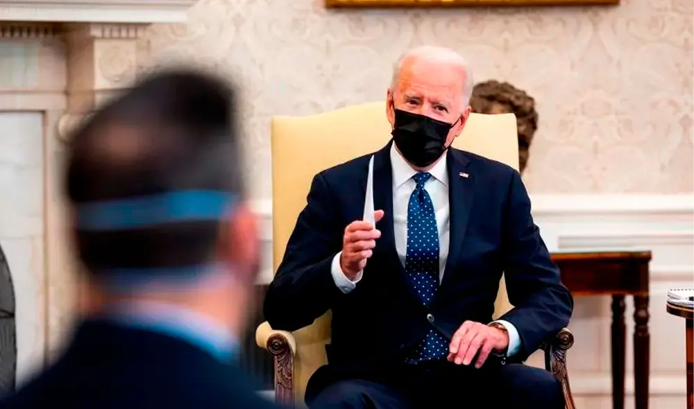 Biden propuso que para el 4 de julio el 70% de estadounidenses cuenten con al menos una aplicación de un preparado contra el nuevo coronavirus. Foto: EFE Biden propuso que para el 4 de julio el 70% de estadounidenses cuenten con al menos una aplicación de un preparado contra el nuevo coronavirus. Foto: EFE