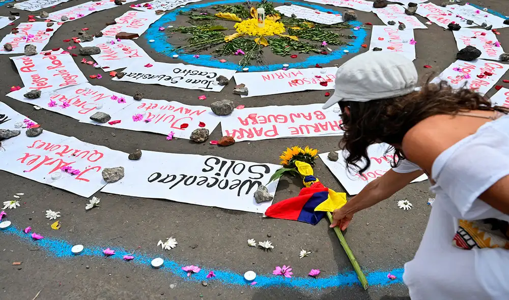 Un mínimo de 27 personas han perdido la vida en medio de las masivas movilizaciones en Colombia. Foto: AFP