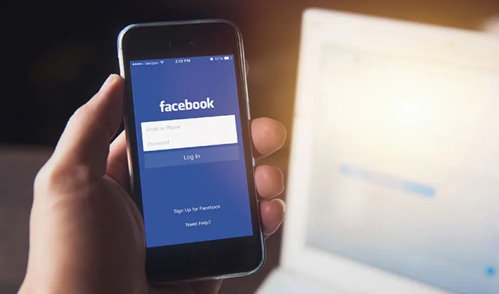 Este truco de Facebook está disponible solo en teléfonos Android o iPhone. Foto: PCMag Este truco de Facebook está disponible solo en teléfonos Android o iPhone. Foto: PCMag