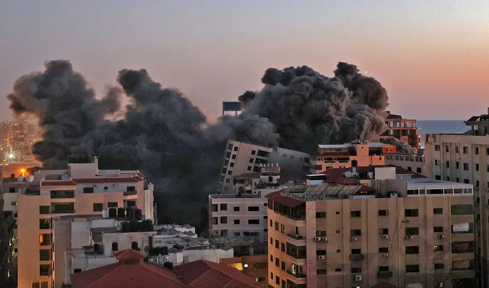 Gaza lleva varias horas recibiendo múltiples ataques aéreos israelíes. Foto: AFP