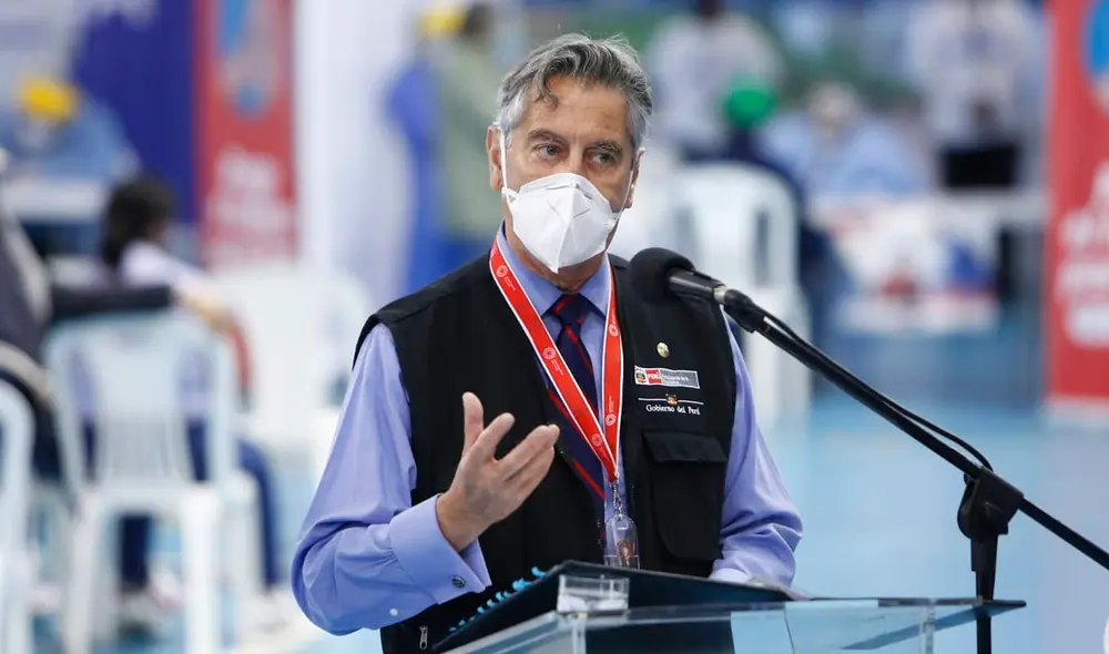Presidente de la República supervisó vacunación de personas con síndrome de Down en estadio Manuel Bonilla. Foto: Marco Cotrina/La República Presidente de la República supervisó vacunación de personas con síndrome de Down en estadio Manuel Bonilla. Foto: Marco Cotrina/La República