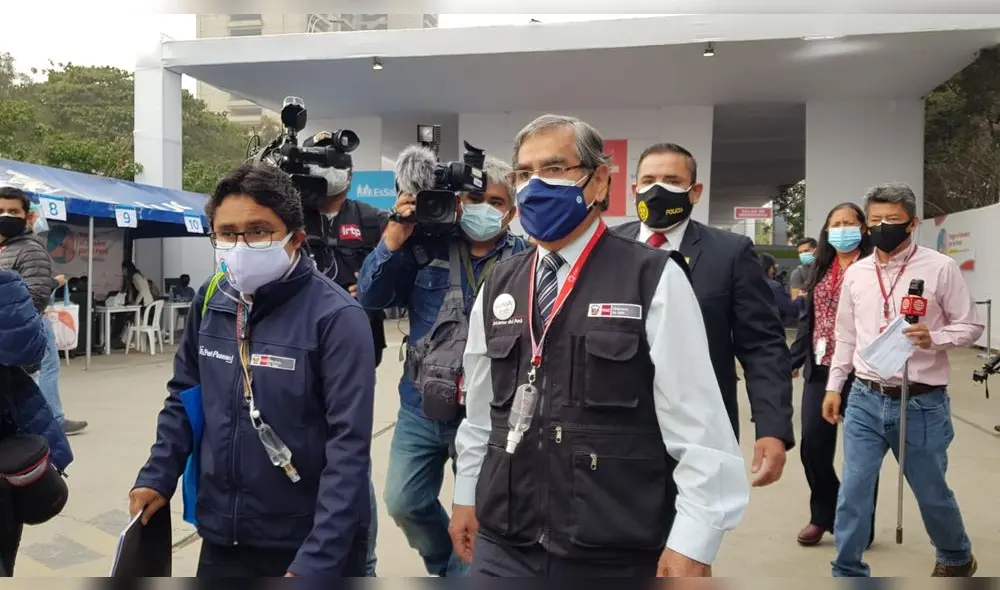 Ministro de Salud pidió a la población no temer y estar vigilantes. Foto: Deysi Portuguez/URPI-LR Ministro de Salud pidió a la población no temer y estar vigilantes. Foto: Deysi Portuguez/URPI-LR