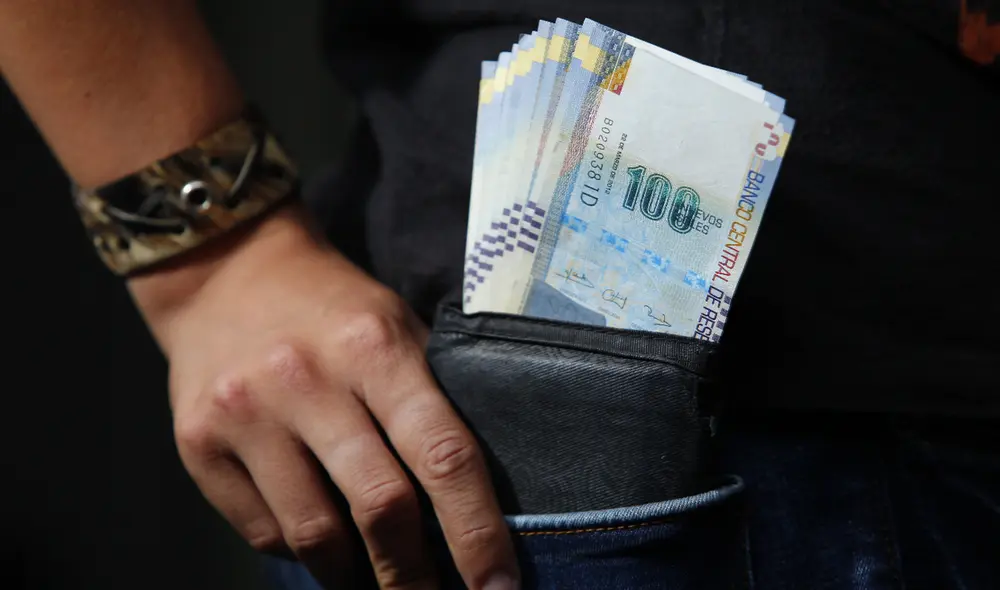 Las empresas depositan este beneficio a nombre de sus trabajadores dos veces al año, en mayo y en noviembre. Foto: La República Las empresas depositan este beneficio a nombre de sus trabajadores dos veces al año, en mayo y en noviembre. Foto: La República