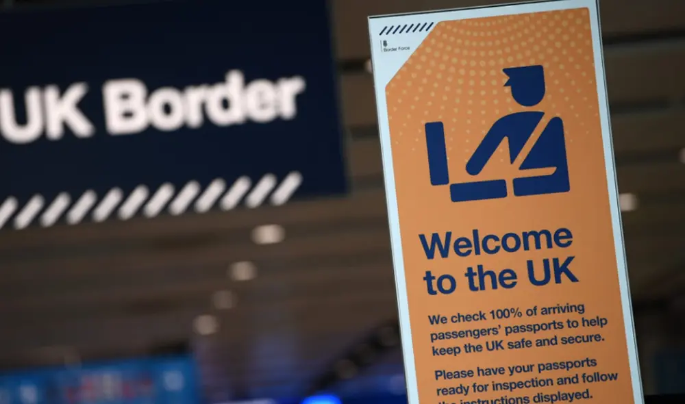 El Brexit fue impulsado por Boris Johnson, primer ministro de Reino Unido, y una de sus promesas fue recuperar el control de la inmigración. Foto: AFP