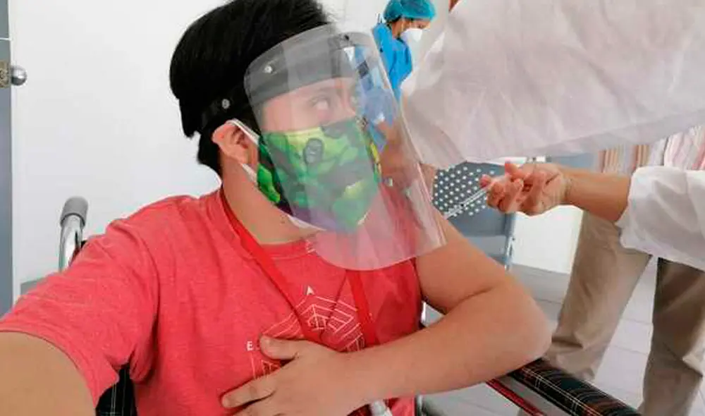 Pasco, Piura, Moquegua y el Callao se sumaron al proceso de vacunación de personas con síndrome de Down que empezó este 11 de mayo. Foto: Minsa