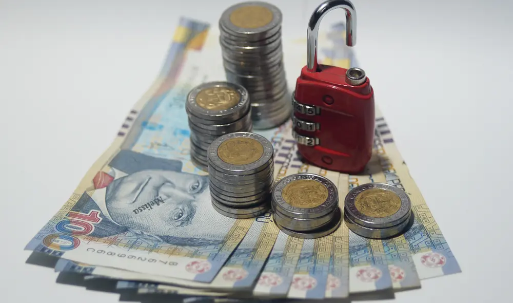 Antes de hacer inversiones, los especialistas advierten que la población no pierda de vista la coyuntura política y sanitaria que atraviesa el país. Foto: La República