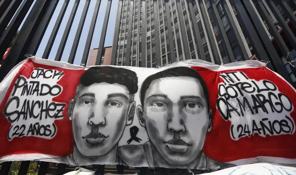 Bryan Pintado e Inti Sotelo murieron la noche del 14 de noviembre del 2020 a causa de la represión policial. Foto: La República Bryan Pintado e Inti Sotelo murieron la noche del 14 de noviembre del 2020 a causa de la represión policial. Foto: La República