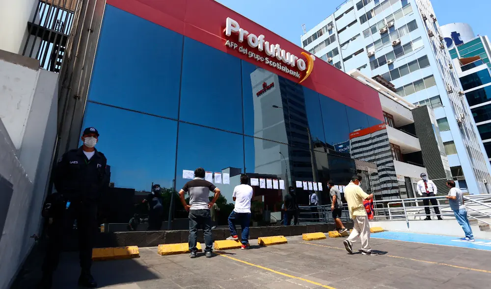 La SBS había adelantado que tendría listo antes del plazo el procedimiento operativo para el retiro de AFP promulgado por el Congreso. Foto: La República