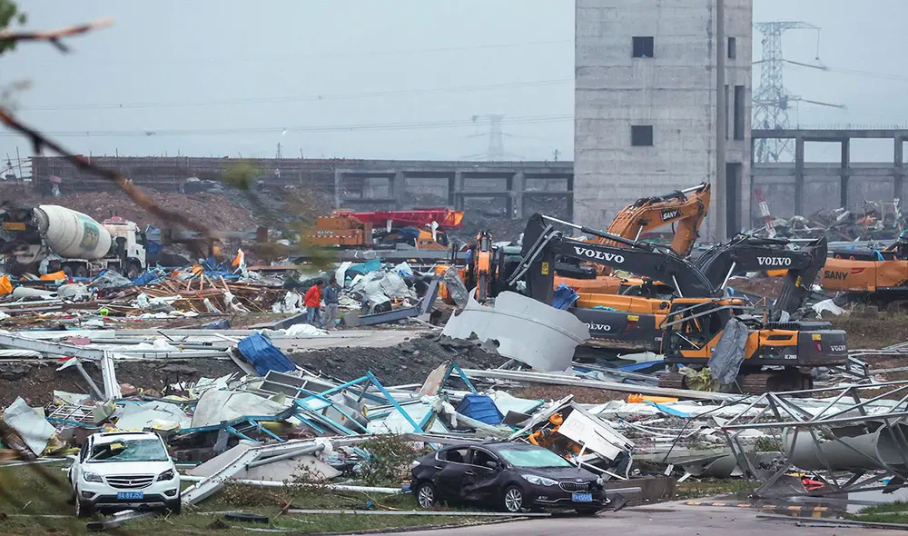 En China también ha habido daño a las estructuras ante el clima extremo. Además, están en advertencia de tormenta azul hasta el domingo. Foto: AFP
