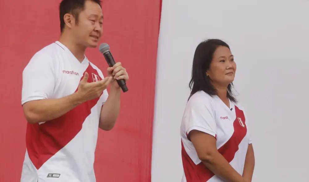 Kenji y Keiko se reencontraron en el evento que dio la candidata en las afueras del penal de Santa Mónica. Foto: Carlos Félix/ Grupo La República