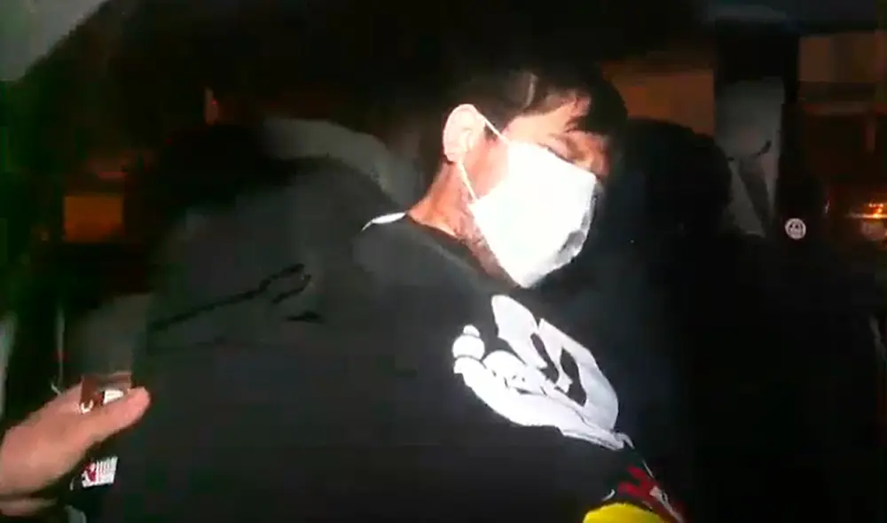 El presunto responsable fue llevado a la Comisaría de Lince horas después de lo sucedido. Foto: captura Latina El presunto responsable fue llevado a la Comisaría de Lince horas después de lo sucedido. Foto: captura Latina