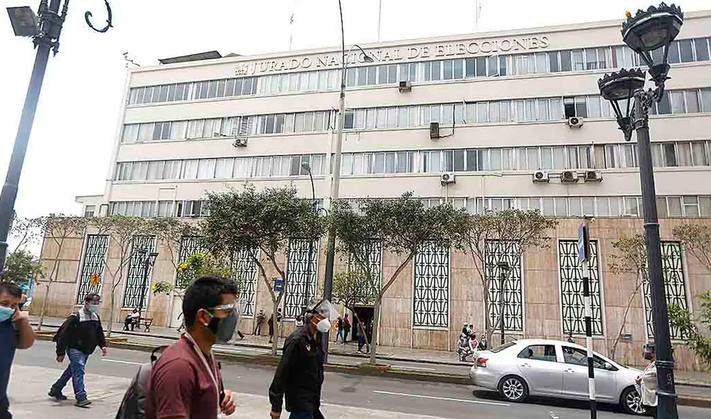 El presidente del JNE, Luis Salas Arenas, negó cualquier tipo de fraude electoral. Foto: La República