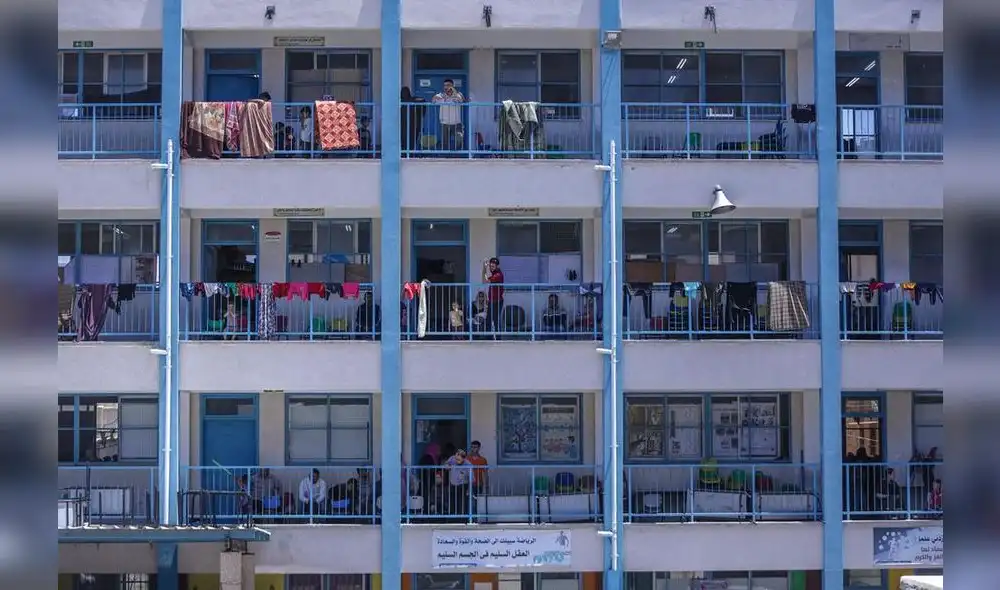 Aproximadamente 47.000 personas que se han quedado sin hogar debido a los ataques israelíes se han refugiado en 58 escuelas de la UNRWA (Agencia de la ONU para los refugiados). Fuente EFE