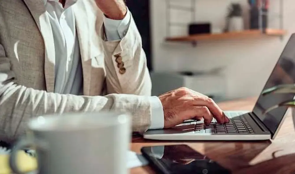 Revisa los dispositivos que estén usando Internet: tu celular, smart TV, tablet, laptop, ya que esto podría estar sobrecargando la capacidad de tu red. Foto: Hay Canal