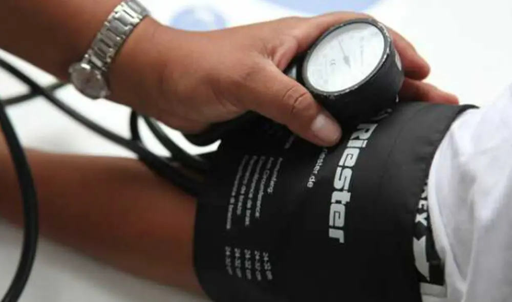 La hipertensión arterial es el principal factor de riesgo para la aparición de otros males, como infarto agudo de miocardio, diabetes, retinopatías e insuficiencia renal. Foto: Minsa La hipertensión arterial es el principal factor de riesgo para la aparición de otros males, como infarto agudo de miocardio, diabetes, retinopatías e insuficiencia renal. Foto: Minsa