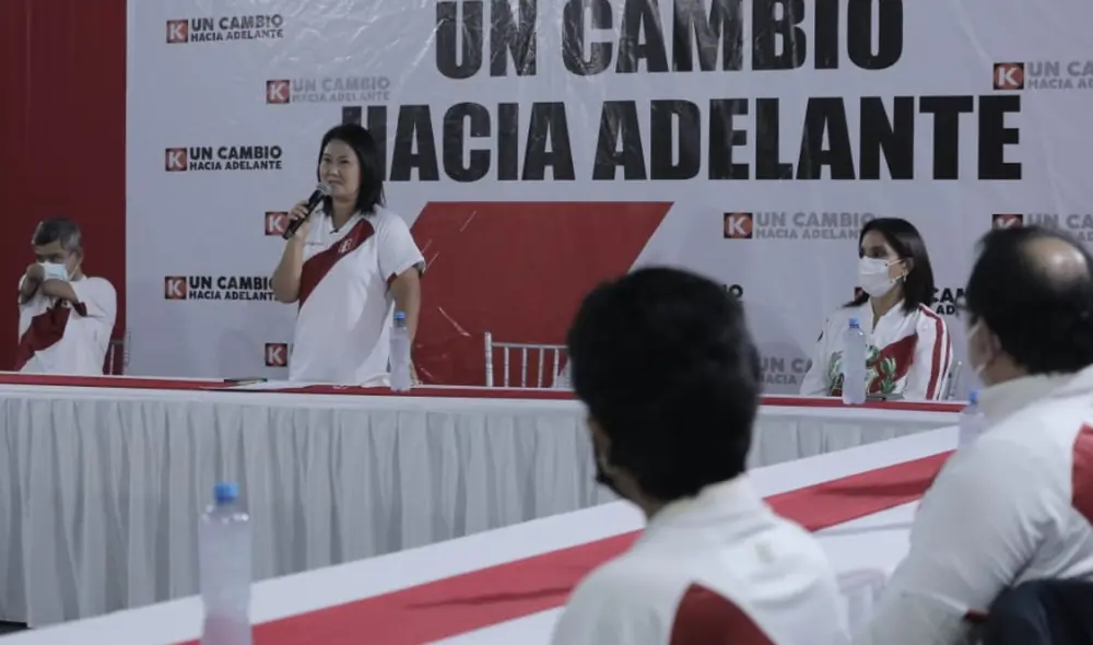 La lideresa del fujimorismo hizo la presentación en su local de Camacho, La Molina. Foto: John Reyes/ La República La lideresa del fujimorismo hizo la presentación en su local de Camacho, La Molina. Foto: John Reyes/ La República
