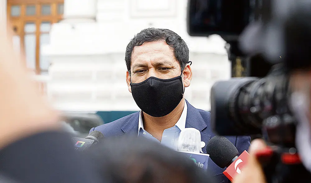 Sustento. Luis Valdez (APP) considera que existe desbalance de poderes. Hay constitucionalistas a favor y en contra. Foto: Félix Contreras/La República