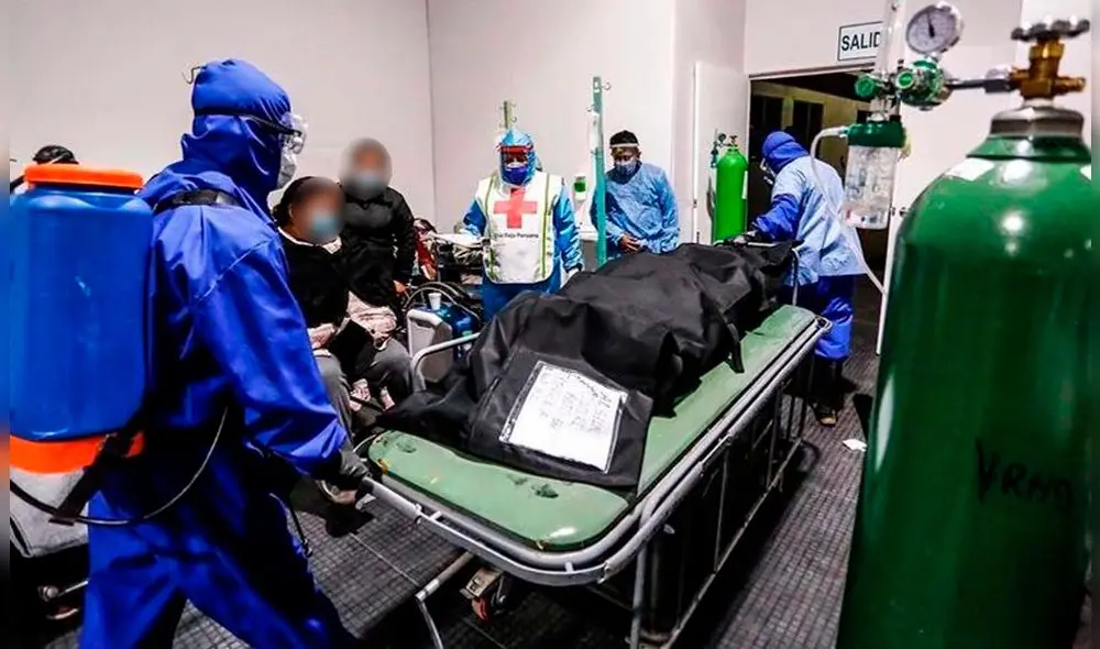 Cifra de fallecidos no baja de 20 desde hace varios días. Foto: Oswald Charca, La República Cifra de fallecidos no baja de 20 desde hace varios días. Foto: Oswald Charca, La República