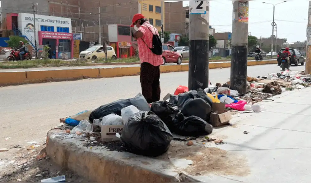 Manuel Farroñán precisó que solo se eliminan 50 toneladas de basura al día. Foto: Carlos Vásquez/ La República Manuel Farroñán precisó que solo se eliminan 50 toneladas de basura al día. Foto: Carlos Vásquez/ La República