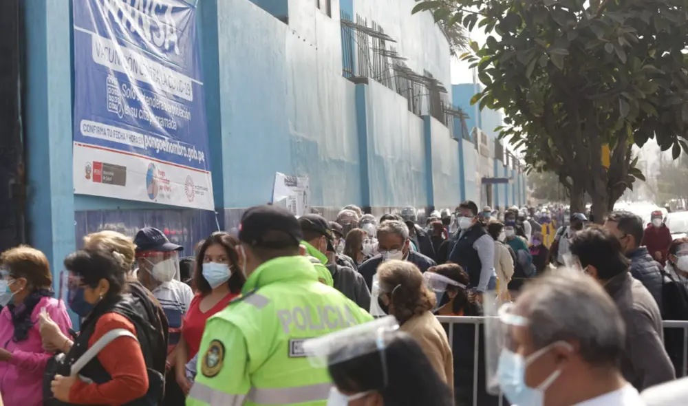 Minsa pide a la población respetar el día, lugar y hora de la cita programada. Foto: Carlos Félix / La República