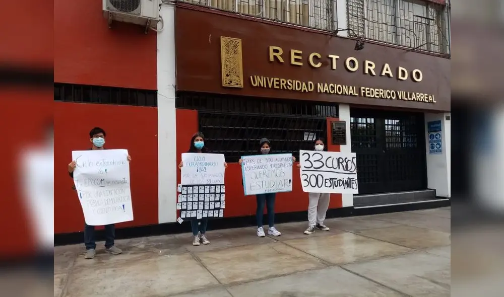"Estamos solicitando los lineamientos del ciclo extraordinario (para) que nos permitan subsanar los 33 cursos, de tal forma que empecemos el año académico 2021", sostuvo uno de los estudiantes. Foto: Mary Luz Aranda/ URPI-LR
