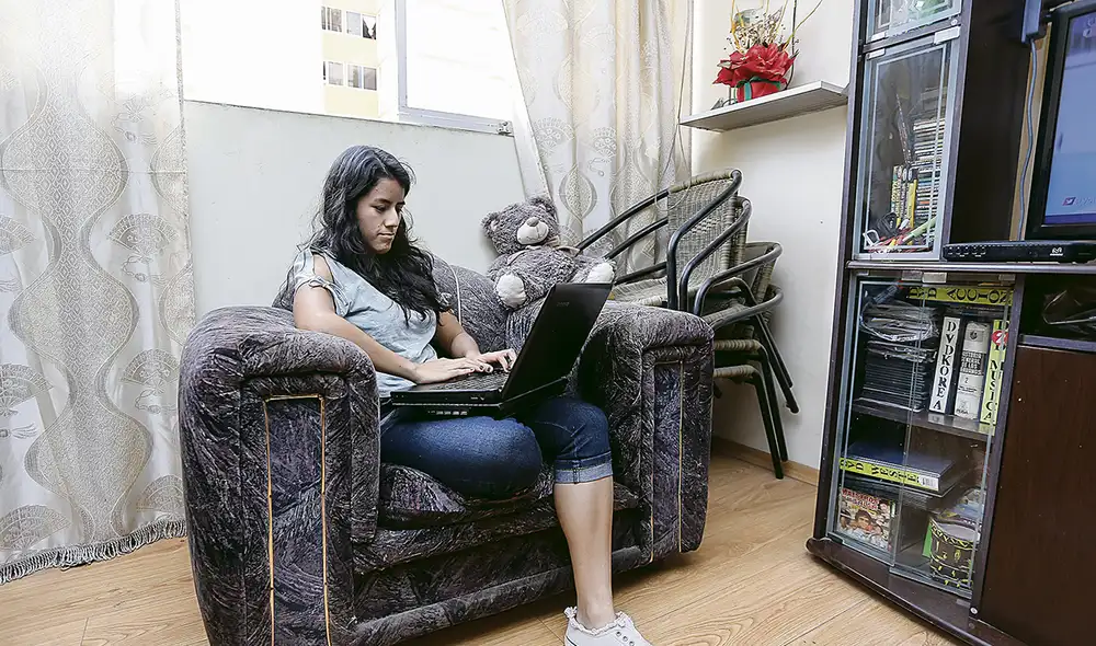 En línea. Mayor velocidad de Internet implicaría más costo. Foto: Antonio Melgarejo / La República En línea. Mayor velocidad de Internet implicaría más costo. Foto: Antonio Melgarejo / La República